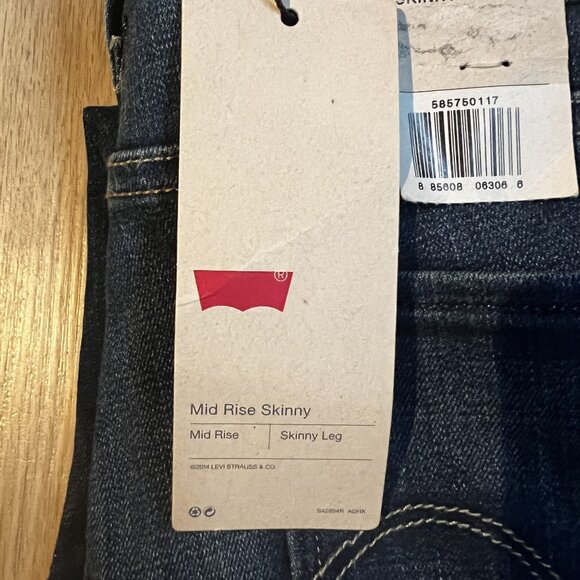 NWT Levis Women's Mid Rise Skinny Jeans Dark Wash Denim Classic Style size 10 - Picture 6 of 14